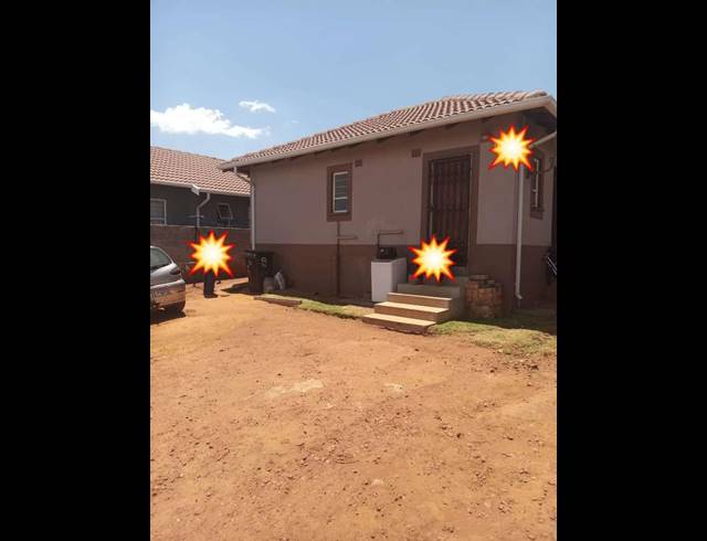 2 BEDROOM HOUSE FOR SALE IN LENASIA